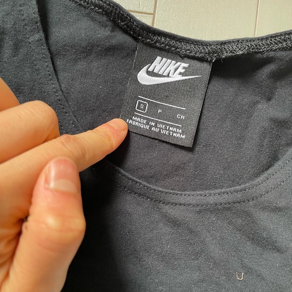 Nike crop top black S - Picture 2 of 2